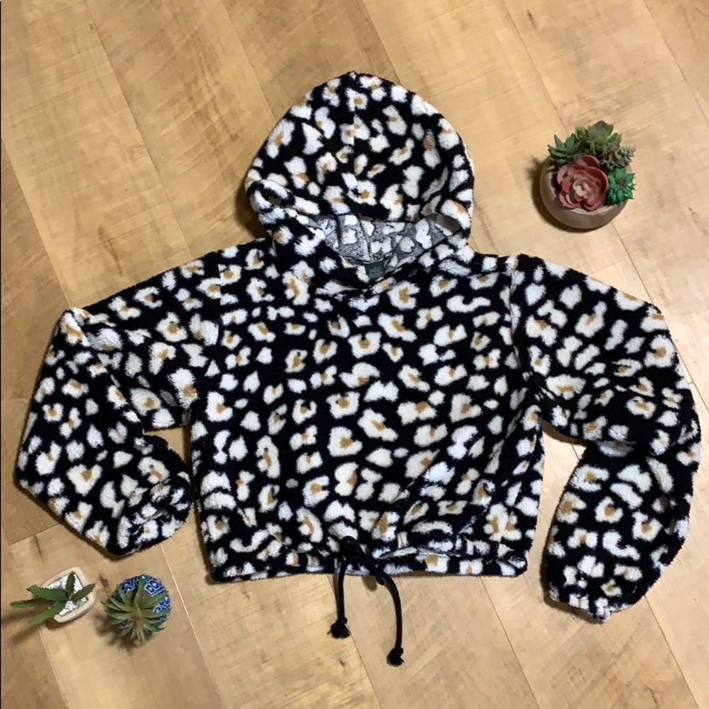 Wild Fable Faux Fur Hoodie 🐯💛